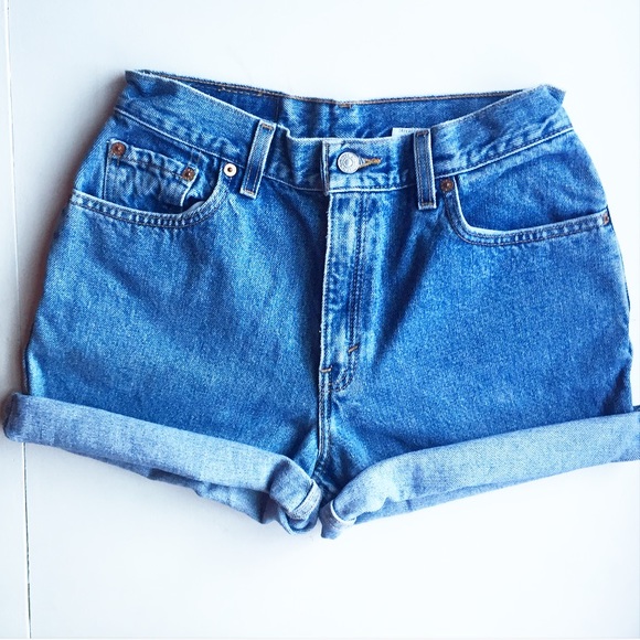 Levi's High Waisted Shorts - Picture 3 of 6